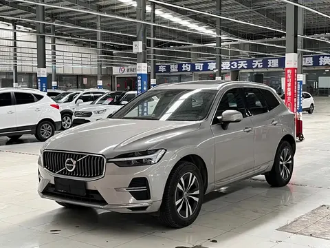 2023 Volvo XC60 4WD Luxury