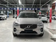 2023 Volvo XC60 4WD Luxury — фото 2