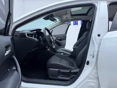 2021 Toyota Corolla 1.2T S-CVT Luxury, белый — фото 6