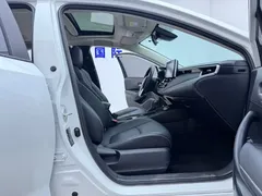 2021 Toyota Corolla 1.2T S-CVT Luxury, белый — фото 15
