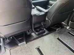 2023 Toyota Sienna 2.5L Hybrid Premium, белый — фото 10