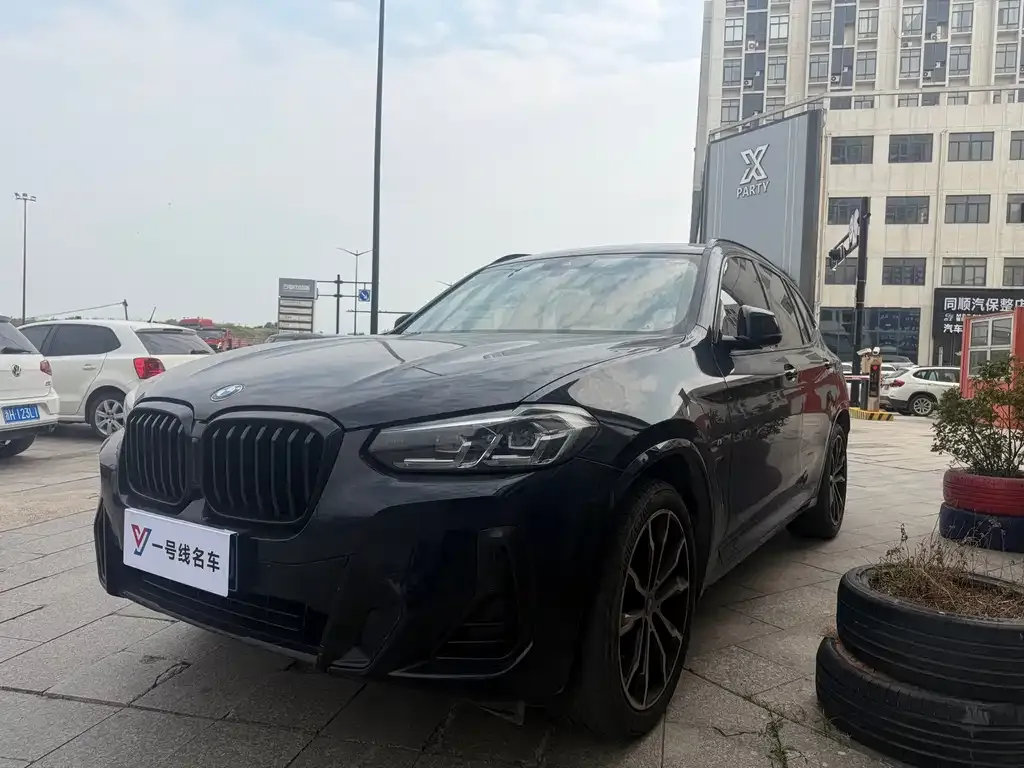 2022 BMW X3 Leading M Night Package