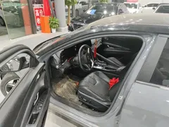 2022 Hyundai Elantra 1.5L CVT LUX Premium — фото 5