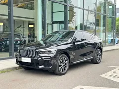 2022 BMW X6, чёрный — фото 1