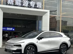 2026 Xpeng G7 EREV 1704 Max Tech — фото 2