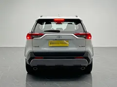 2021 Toyota RAV4 2.0L CVT 2WD Fashion, белый — фото 5