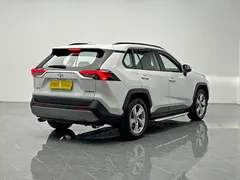 2021 Toyota RAV4 2.0L CVT 2WD Fashion, белый — фото 6
