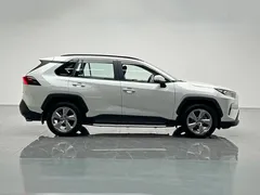 2021 Toyota RAV4 2.0L CVT 2WD Fashion, белый — фото 7