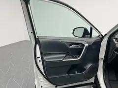 2021 Toyota RAV4 2.0L CVT 2WD Fashion, белый — фото 12