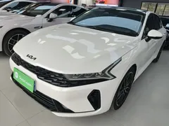2021 Kia K5 380T GT-Line, белый — фото 1