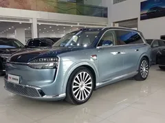 2026 Aito M9 EREV Ultra 6-seat, зелёный — фото 1
