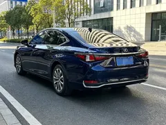 2022 Lexus ES 200 Excellence, синий — фото 4