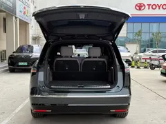 2026 Nio ES8 6-seat Executive Luxury, зелёный — фото 16
