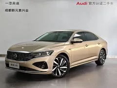 2022 Volkswagen Passat 330TSI Luxury — фото 1