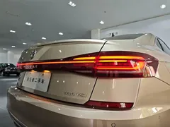 2022 Volkswagen Passat 330TSI Luxury — фото 14