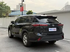 2022 Toyota Highlander Hybrid 2.5L 2WD Elite 7-seat, чёрный — фото 4