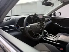 2022 Toyota Highlander Hybrid 2.5L 2WD Elite 7-seat, чёрный — фото 9