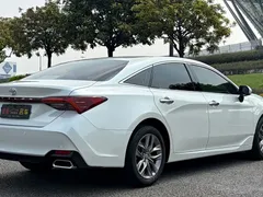 2019 Toyota Avalon 2.0L Luxury, белый — фото 4