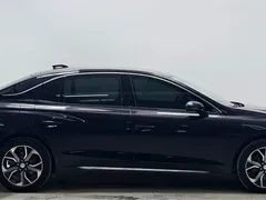 2023 Hongqi E-QM5 Basic Mobility, чёрный — фото 8