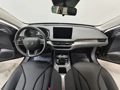 2023 Hongqi E-QM5 Basic Mobility, чёрный — фото 9