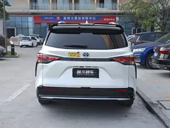2023 Toyota Sienna 2.5L Hybrid Premium, белый — фото 8