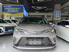 2023 Toyota Granvia 2.5L Hybrid Comfort — фото 2