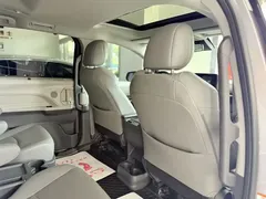 2023 Toyota Granvia 2.5L Hybrid Comfort — фото 13