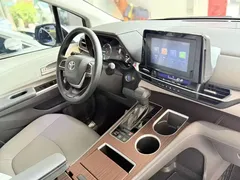 2023 Toyota Granvia 2.5L Hybrid Comfort — фото 17