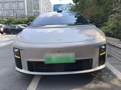 2025 Li Auto i6 4WD Standard — фото 3