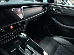 2023 Porsche Macan 2.0T, чёрный — фото 11