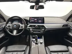 2021 BMW 6 Series GT 630i M Sport Package, белый — фото 10