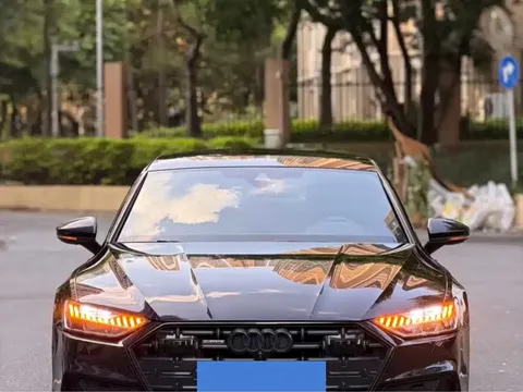2022 Audi A7L 55 TFSI quattro S-line Zhiyuan Black Package