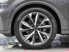 2021 Audi Q7 55 TFSI quattro S line Sport — фото 4