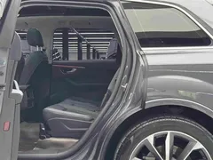 2021 Audi Q7 55 TFSI quattro S line Sport — фото 7