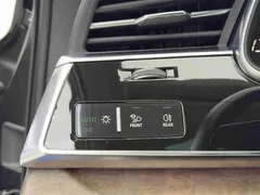 2021 Audi Q7 55 TFSI quattro S line Sport — фото 16