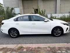 2023 Kia Cerato 1.5L CVT Luxury, белый — фото 5
