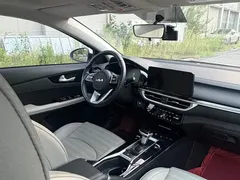 2023 Kia Cerato 1.5L CVT Luxury, белый — фото 9