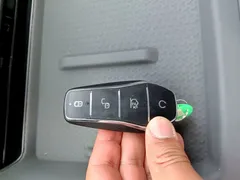 2025 BYD Qin PLUS DM-i PHEV Smart Driving 55km Leading, белый — фото 9
