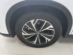 2025 BYD Song Pro 2nd Gen Smart Driving DM-i PHEV 115km Superior, белый — фото 23