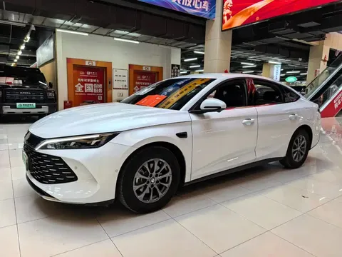 2025 BYD Qin L PHEV 80km Leading Smart Driving