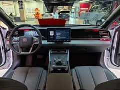 2025 BYD Qin L PHEV 80km Leading Smart Driving, белый — фото 10