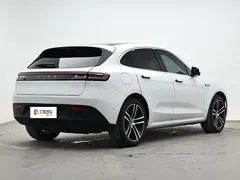 2023 Aito M5 EREV RWD Smart Driving, белый — фото 3