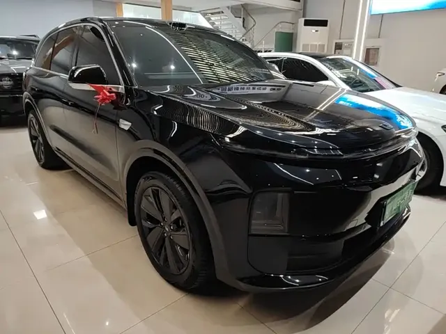 2025 Li Auto L6