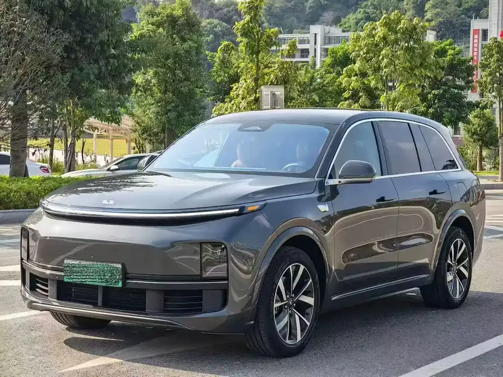 2023 Li Auto L8 Air