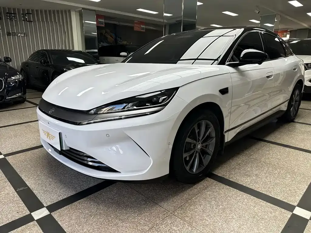 2025 BYD Qin L EV 470km Leading