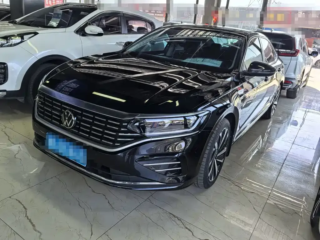 2022 Volkswagen Passat 330TSI Elite