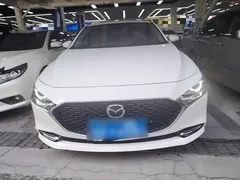 2020 Mazda 3 2.0L Compression Ignition Premium, белый — фото 3