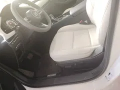 2020 Mazda 3 2.0L Compression Ignition Premium, белый — фото 15