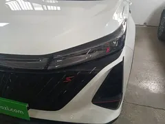 2022 Changan CS75 PLUS 2nd Gen 1.5T AT Premium, белый — фото 24
