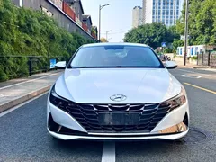 2021 Hyundai Elantra 1.5L CVT LUX Premium, белый — фото 3
